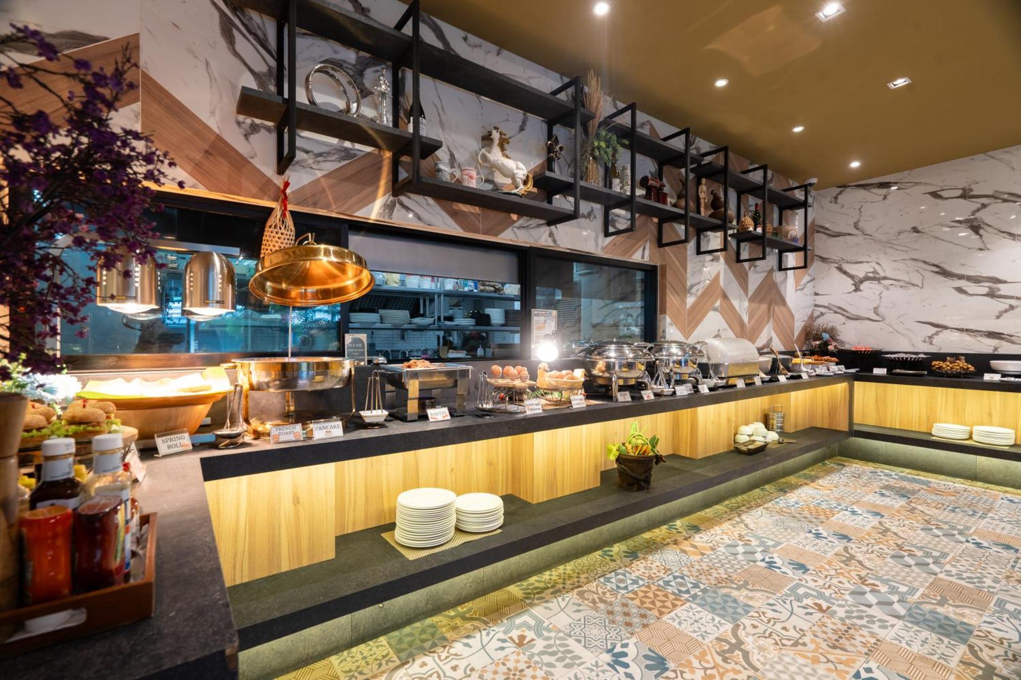 Rak Elegant Hotel Patong Экстерьер фото